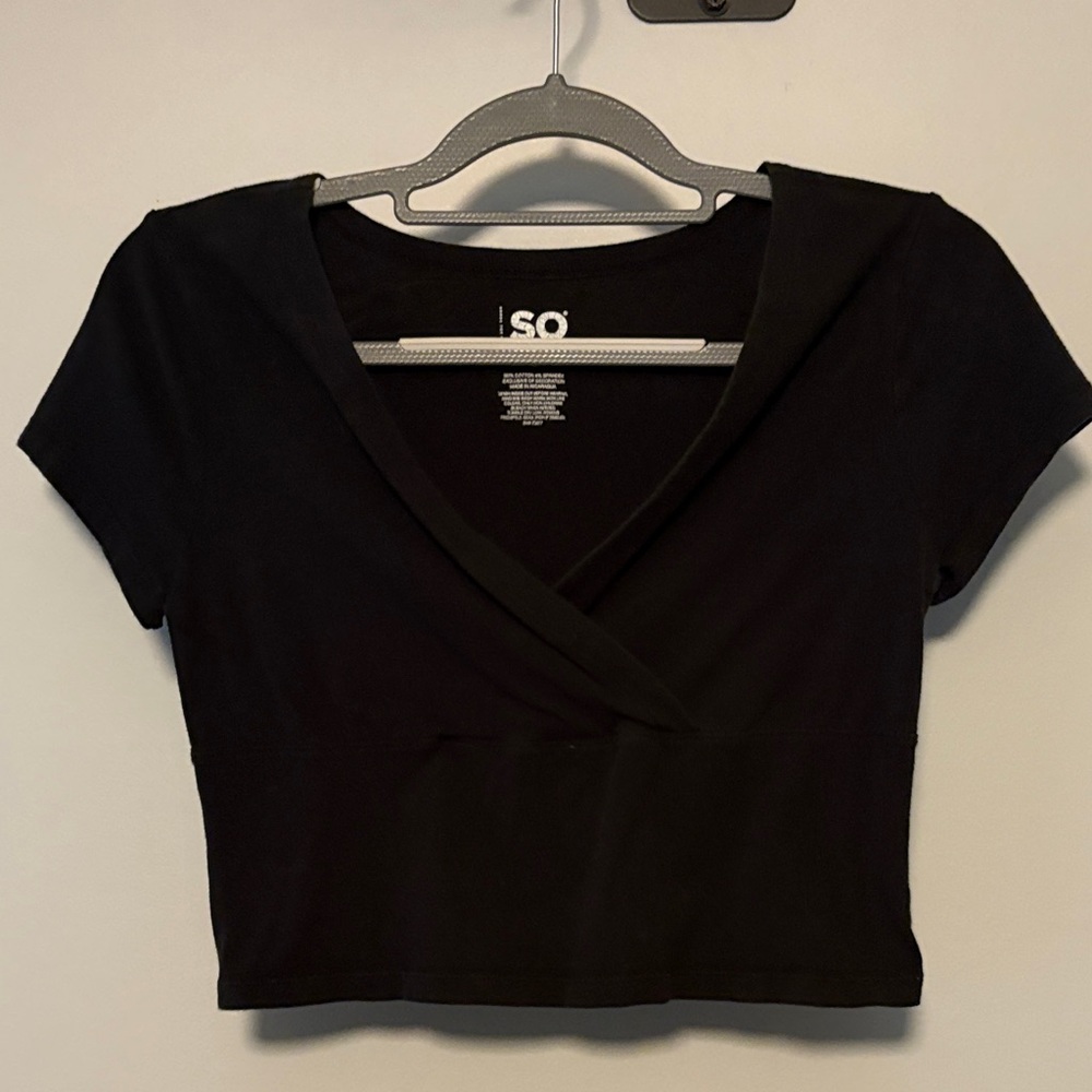 SO Women's Stylish Black Cropped Blouse
